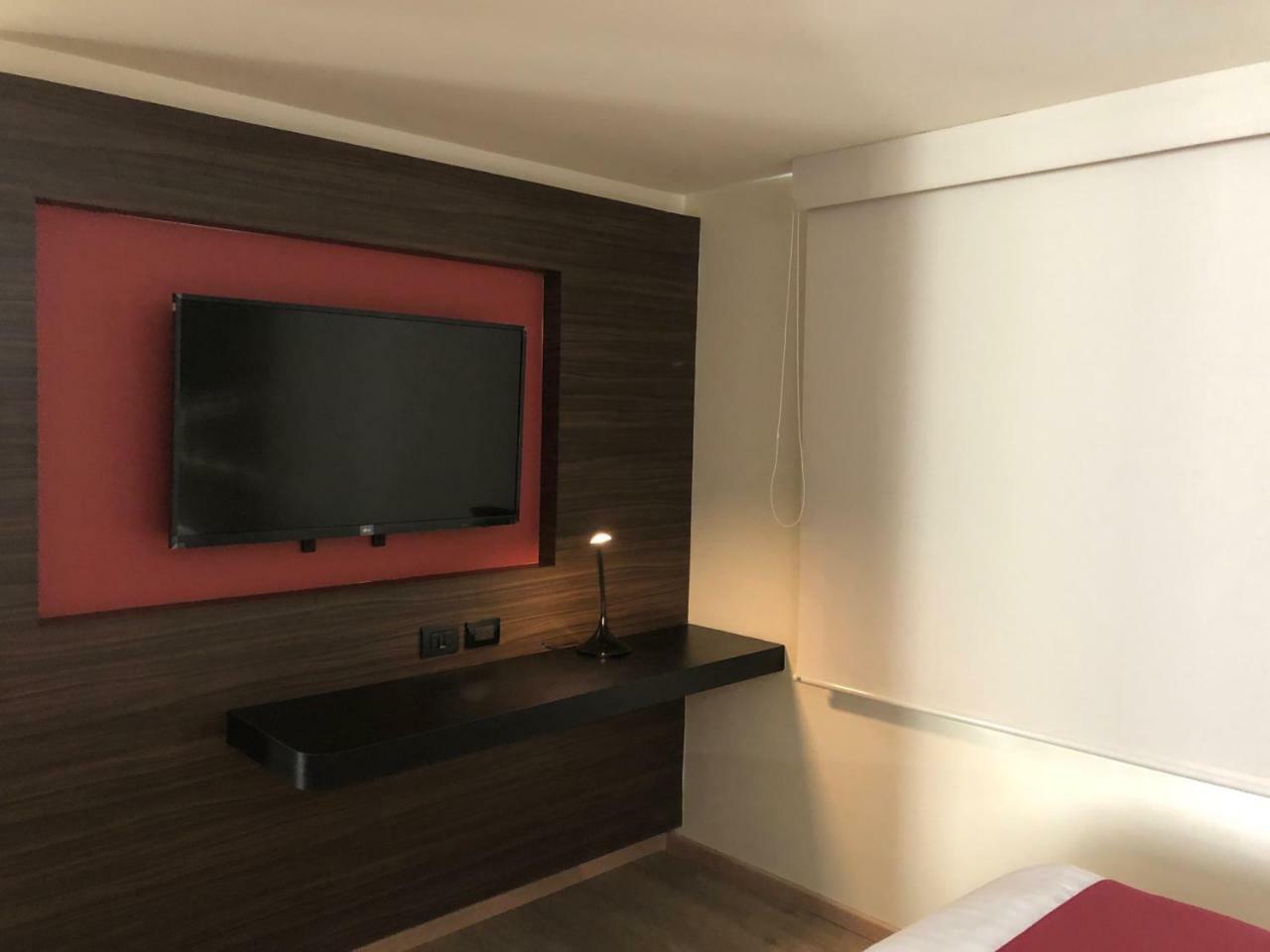 Mc Suites Cidade do México Exterior foto A room at the hotel
